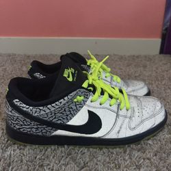 Nike Dunk Low D.J Clark Kent