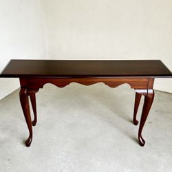Queen Anne Style Wooden Console Table