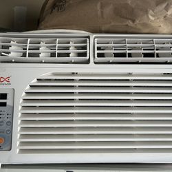 Nice Window Air Conditioner Daewo- 10,800 BTU