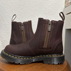 DRMARTENS BOOTS 