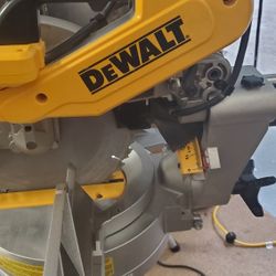 Dewalt 12" 15amp duel bevel sliding saw