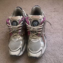 Multicolor runners