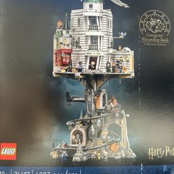 LEGO Harry Potter Gringotts Wizarding Bank 76417 – NEW & SEALED – Collector’s Edition