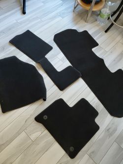 FREE Black Car Floor Mats Full Set