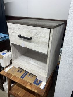 Shawburn White 1 Drawer Nightstand