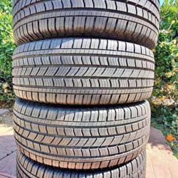 245/45/19 Falken vendo un set de llantas usadas excelente condiciones de vida las 4 ✅🤩I am selling
