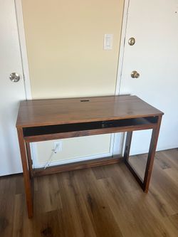 Compact collapsible wooden desk