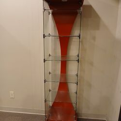 SHOWROOM GLASS DISPLAYS 
