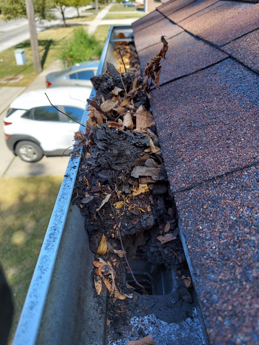 Power Wash , Gutter Services.