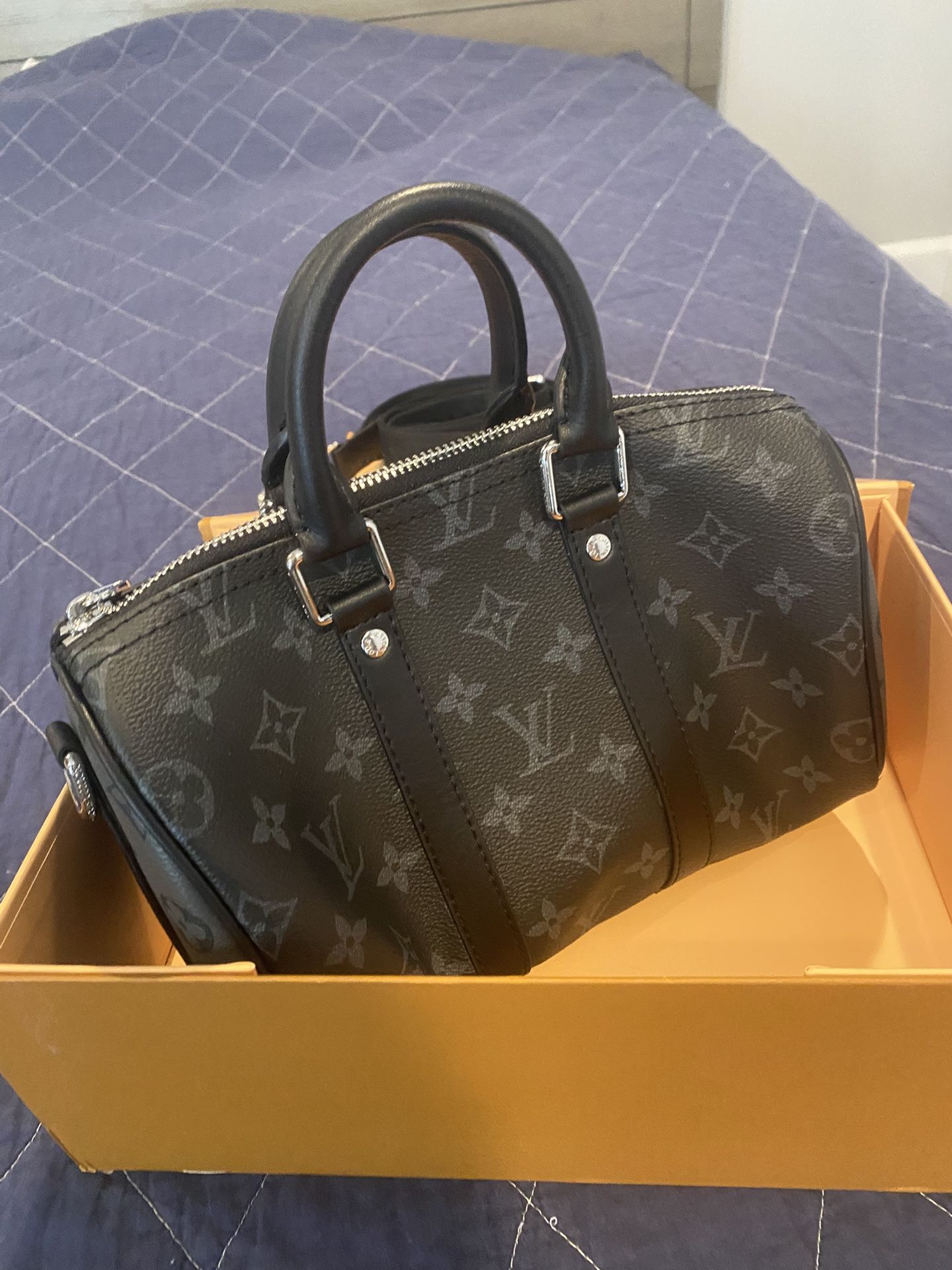 Louis Vuitton Keepall Bandouliere 25 Bag