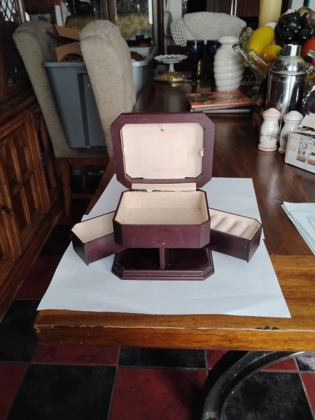 Vintage Jewelry Box