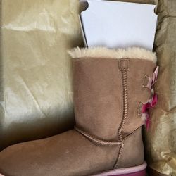 Uggs Bailey Bow II Kids 5