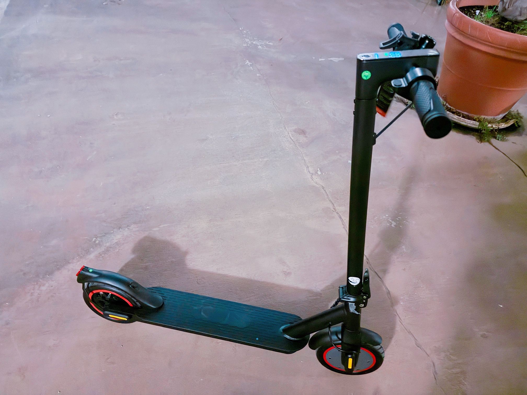 Electric Scooter Adults & Big Kids, 1000W/500W Peak Motor, 28/25/18 MPH, 28/23/21 Miles, 10"/9.3"/8.5" Tires, UL2272 Certified EScooter, Foldable Comm