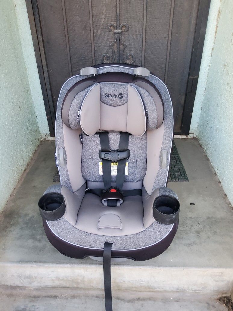 Safety First Convertible Car Seat Expires 2028
