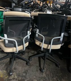 SitOnIt seating office chairs