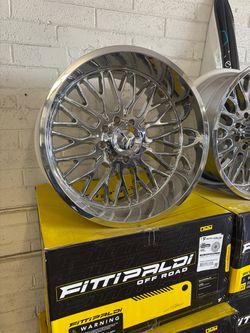Dodge Ram Wheels and Tires 24x14 with 33/12.50R24