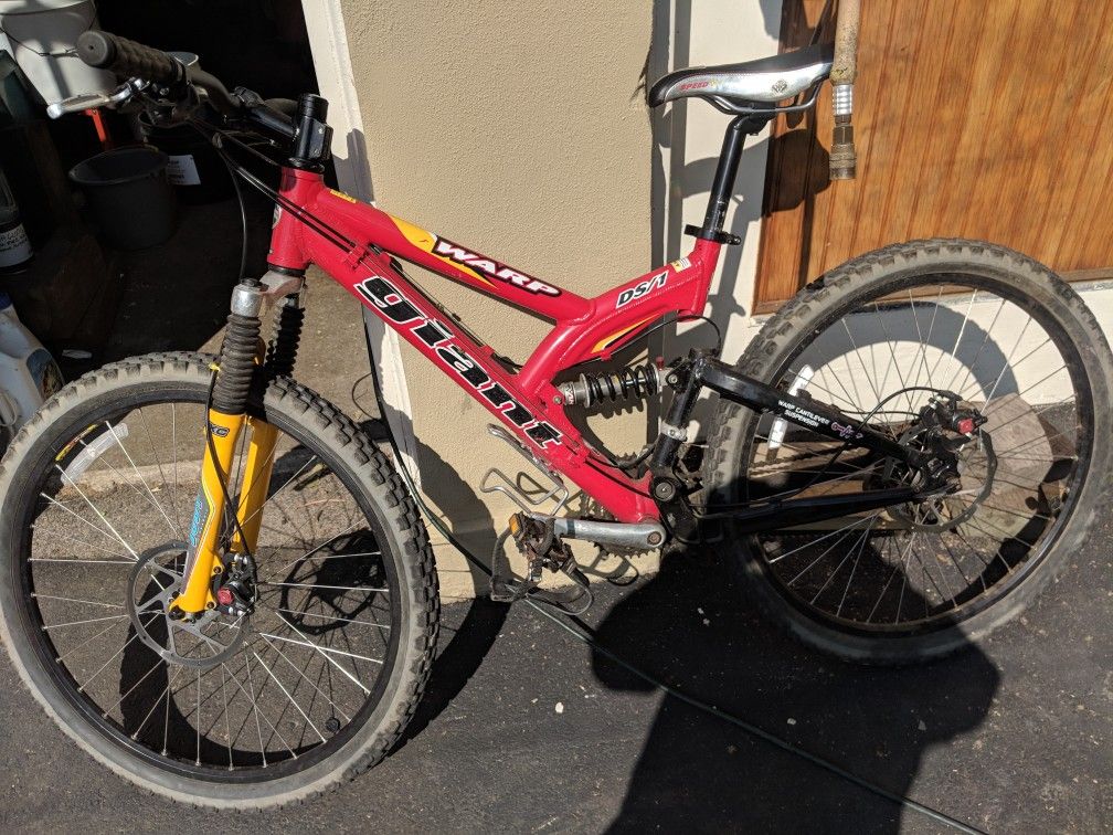 Giant warp ds1 full suspension mountain bike