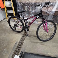 Women's  26 Inch Schwinn, Sidewinder 