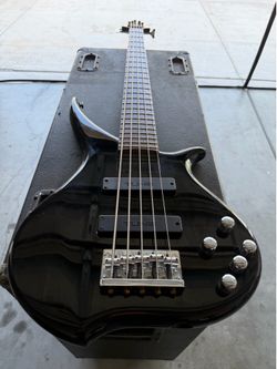 Tune 5 String Bass Black