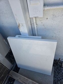 Free granite and quartz pieces