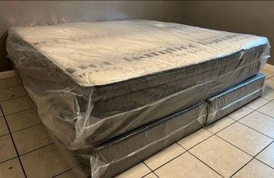 King Mattress and Box Spring Set