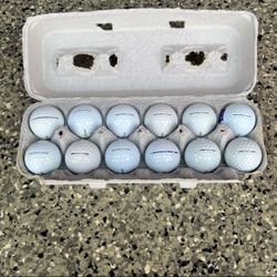 Dozen Titleist PRO V1