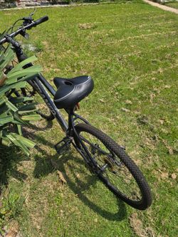 Framed terrain mountain bike with accesories
