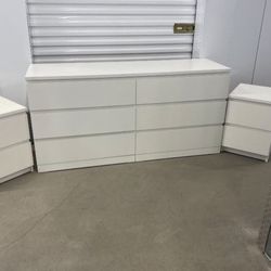 Dressers set