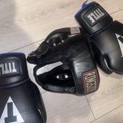 Lace Up Boxing Gloves And Ringside Headgear 