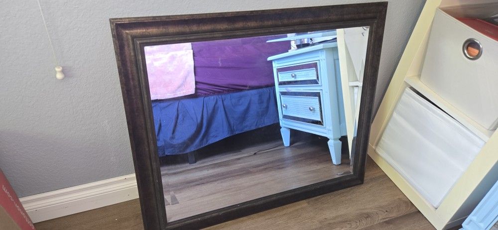 Mirror - Antique Vintage look - Perfect Condition