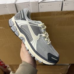  Zoom Vomero 5 FD9919-001 
