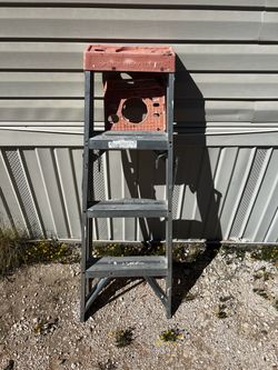 Step ladder