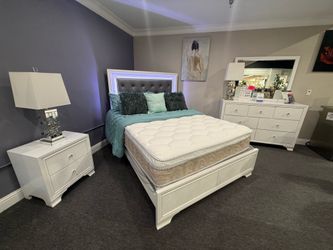 4 PC QUEEN BEDROOM SET