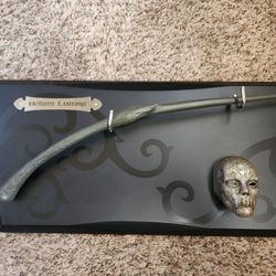 Harry Potter: Bellatrix Lestrange’s Wand and Display

