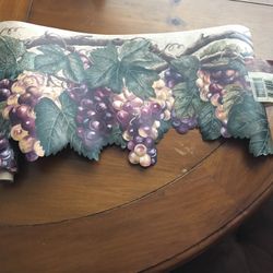 Brand New Tuscan Italian Grape and Ivy Wall Border 