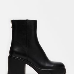 Steve Madden Black Boots