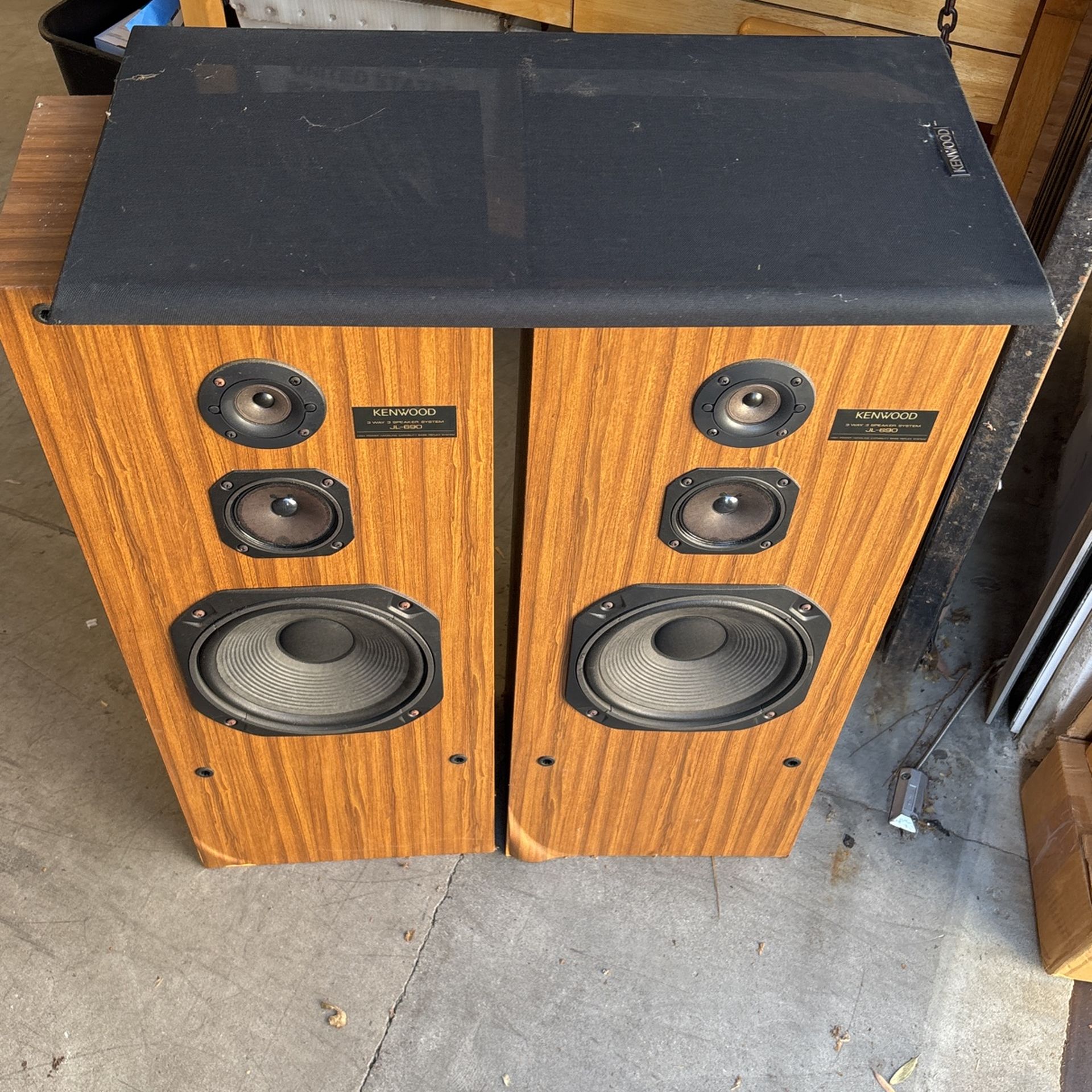 Pair of Kenwood 3way 3 Speaker Systems Model | Proxibid Kenwood 3