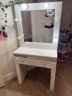 Vanity With Lights