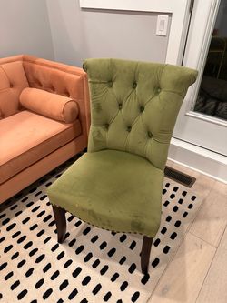 Green Velvet Tufted Accent Chair