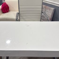 White Desk And White Leather Chair 
