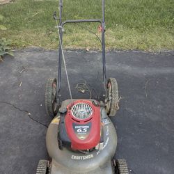 Craftsman Gas Powered Mulching Lawn Mower With Grass Clippings Bag