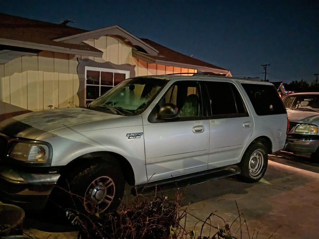 Ford Expedition Parts