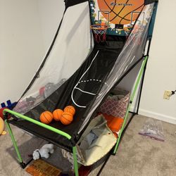 Basketball Arcade Game (like New)