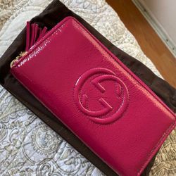 Brand New Gucci Zipper Wallet 