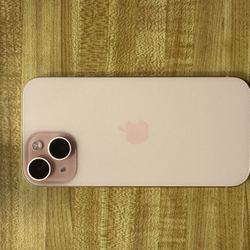 iPhone 15 Pink