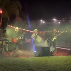 Sierreño Con Tuba Grupo Disponibles 