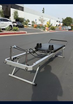 New Foldable Pilates Reformer Machine for Home and Gym 300 Ibs Cap