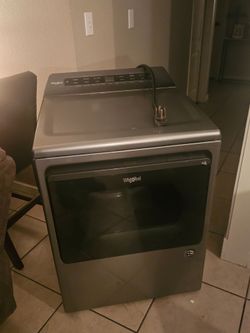 Whirlpool Front-Load Dryer Chrome Shadow
