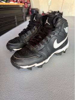 Youth boys football cleats size