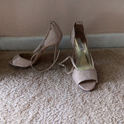 Size 8.5 RSVP Gold  Heel Dress Shoes